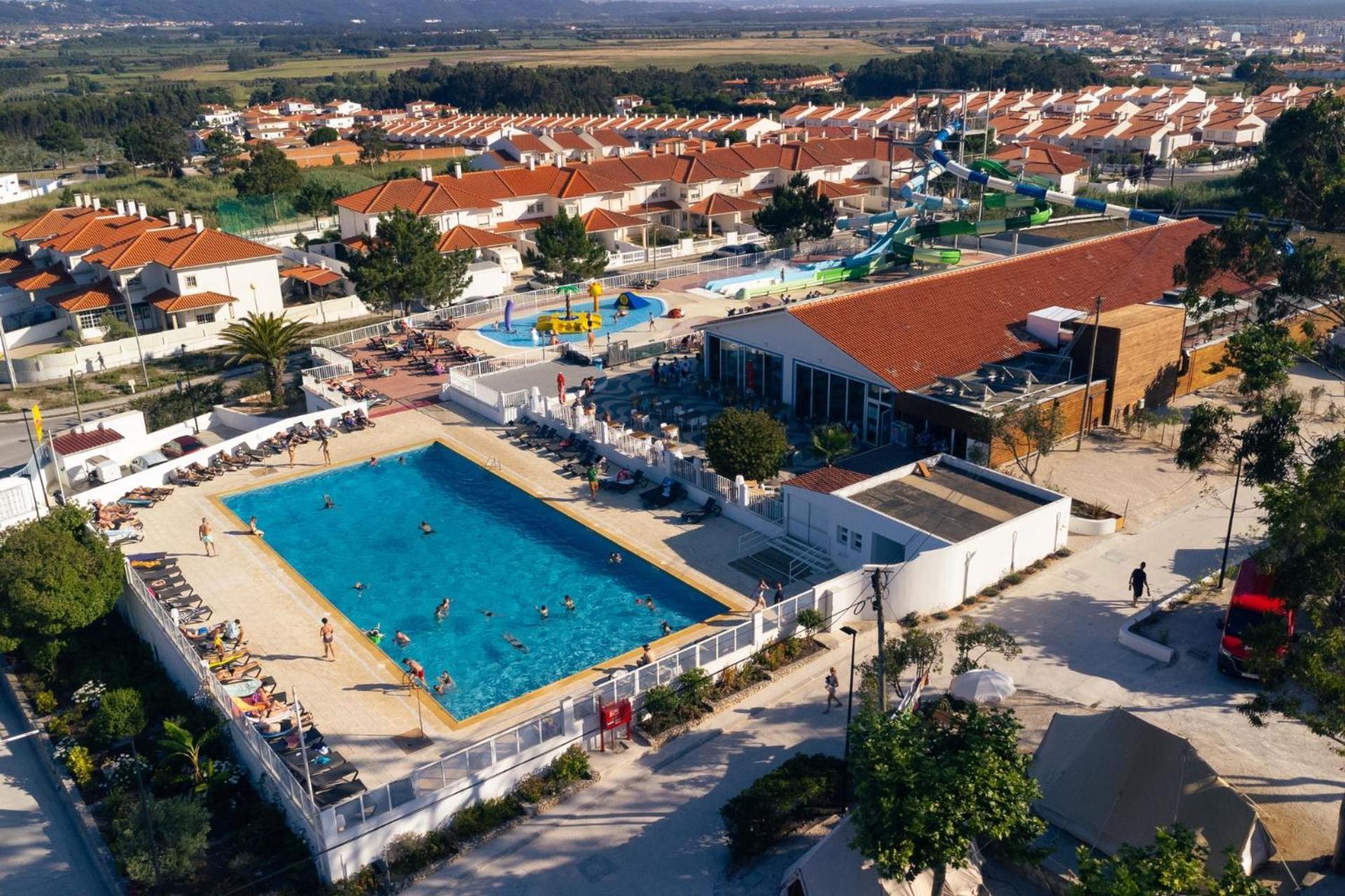 Kampaoh Sao Martinho Do Porto Hotel Buitenkant foto